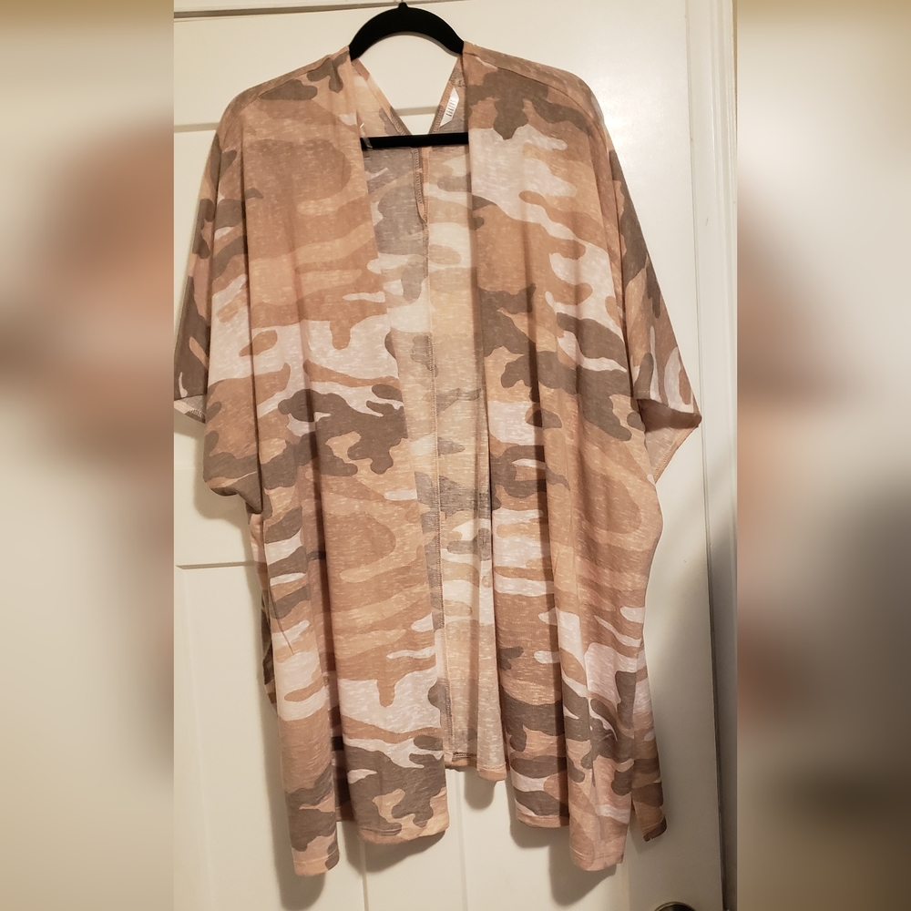 Pink camo kimono